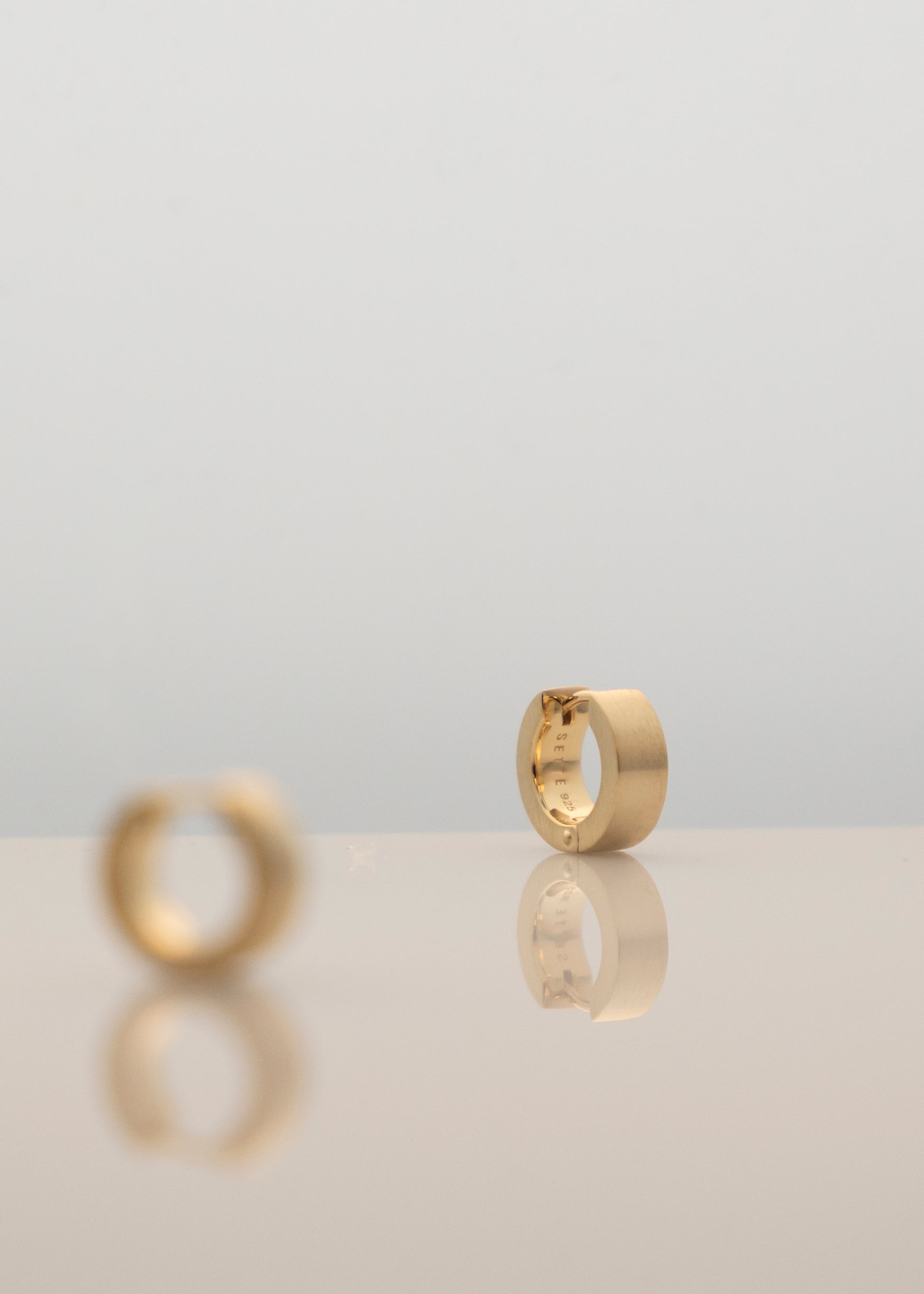 EARRING 02 GOLD BRUSHED