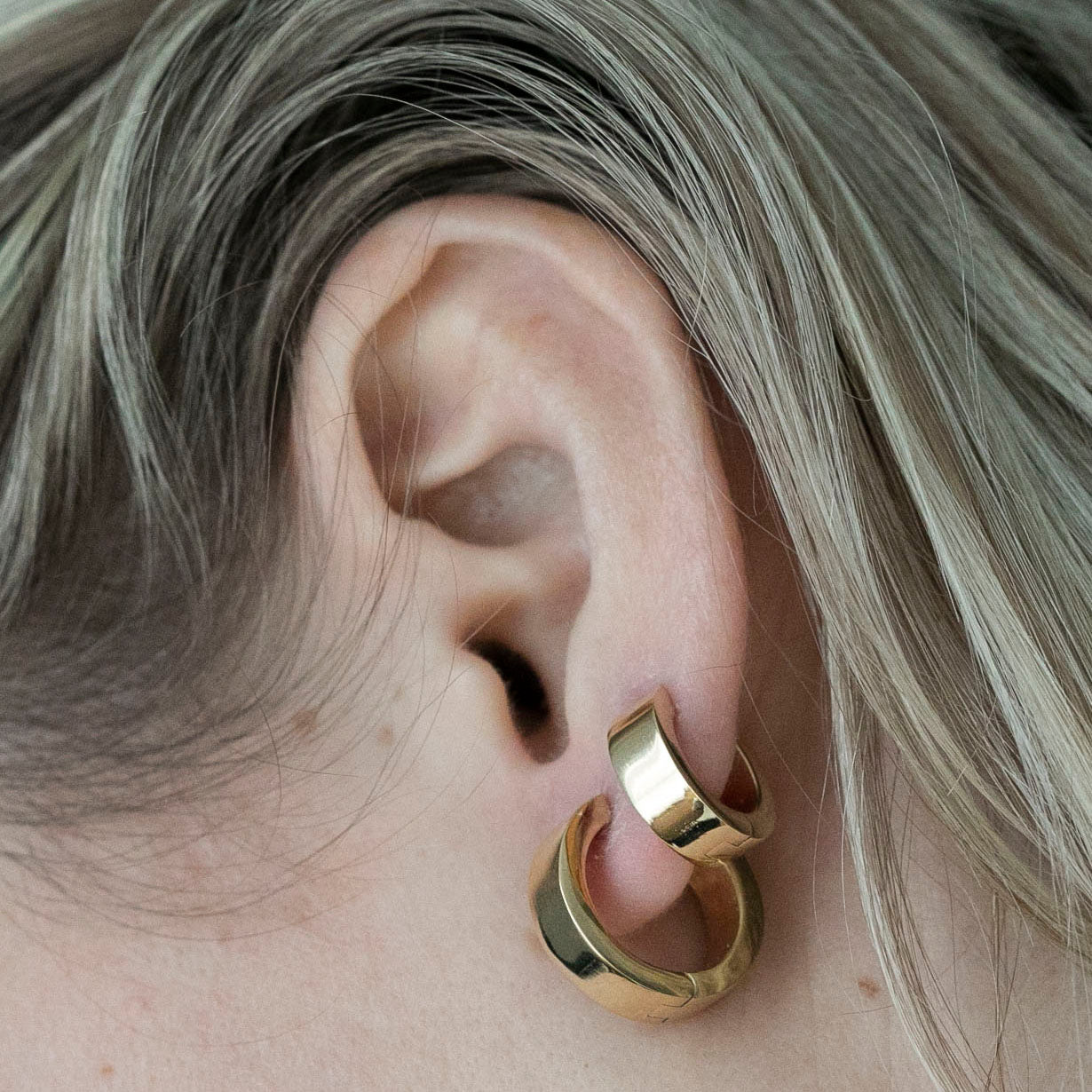 EARRING 02 GOLD POLISHED