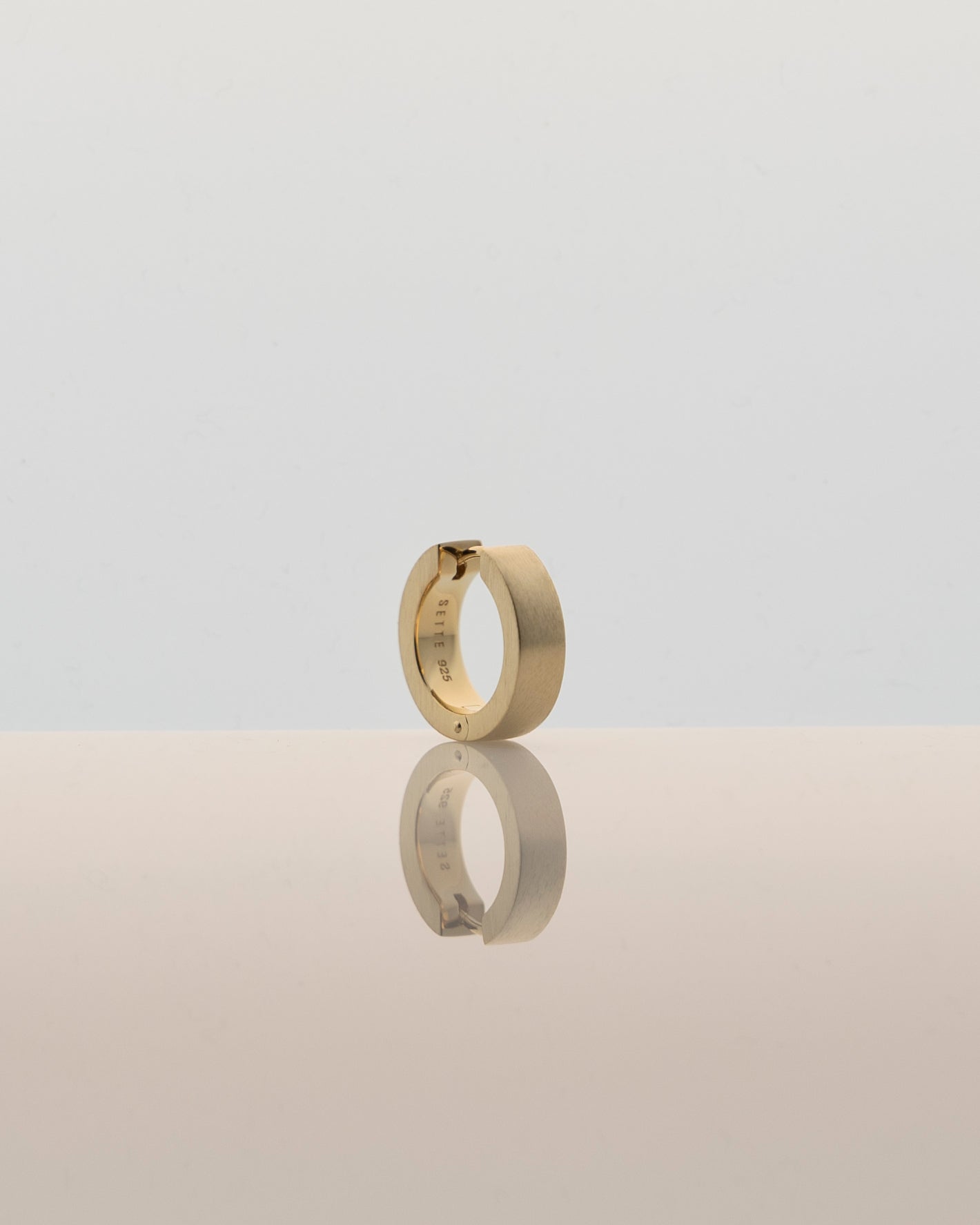 EARRING 01 GOLD BRUSHED