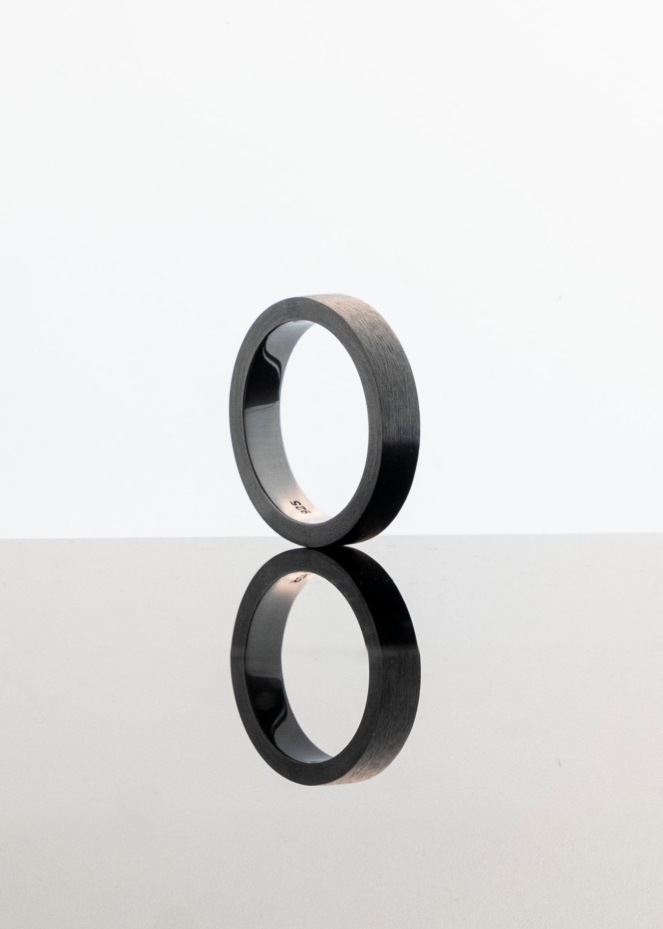 RING 01 BLACK BRUSHED